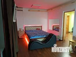 Студия квартира, посуточно, 35м2, 1/9 этаж