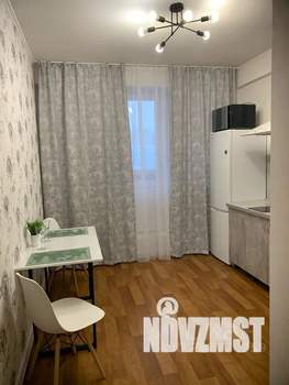 1-к квартира, посуточно, 40м2, 5/10 этаж