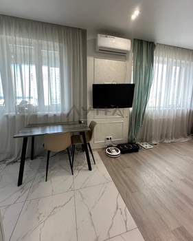 Студия квартира, на длительный срок, 45м2, 15/24 этаж