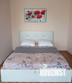 1-к квартира, посуточно, 44м2, 3/5 этаж