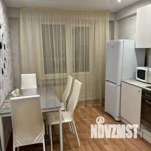 1-к квартира, посуточно, 40м2, 11/17 этаж