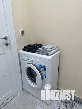 Студия квартира, посуточно, 35м2, 18/25 этаж