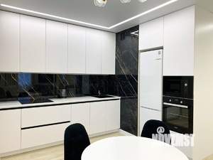 Студия квартира, посуточно, 45м2, 18/24 этаж