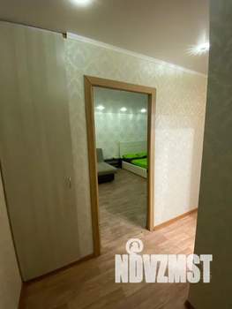 1-к квартира, посуточно, 38м2, 6/9 этаж