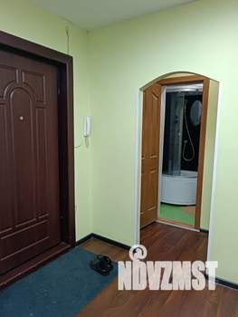 Студия квартира, посуточно, 35м2, 1/9 этаж