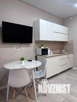 Студия квартира, посуточно, 35м2, 18/25 этаж