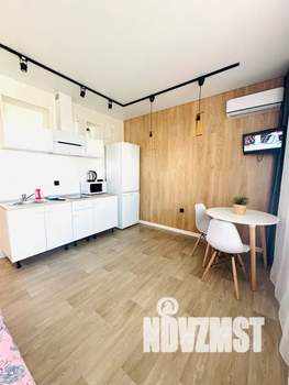 Студия квартира, посуточно, 38м2, 12/18 этаж
