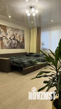 Студия квартира, посуточно, 40м2, 1/5 этаж