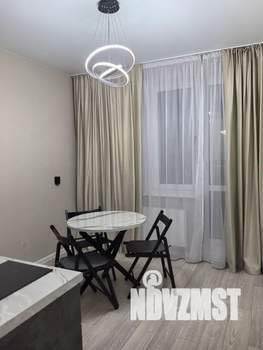 1-к квартира, посуточно, 37м2, 6/25 этаж