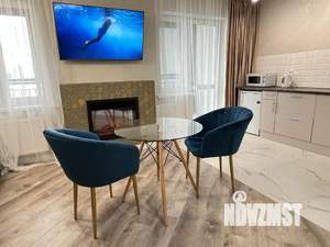 Студия квартира, посуточно, 40м2, 16/25 этаж