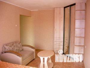 1-к квартира, посуточно, 35м2, 4/9 этаж