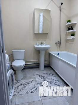 Студия квартира, посуточно, 35м2, 18/25 этаж