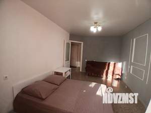 1-к квартира, посуточно, 50м2, 1/10 этаж