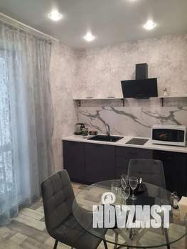 1-к квартира, посуточно, 38м2, 16/18 этаж