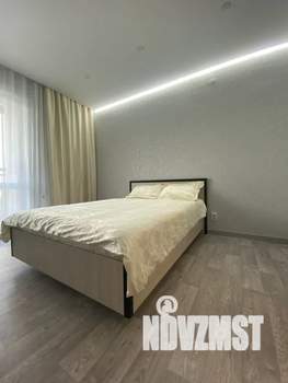 Студия квартира, посуточно, 35м2, 10/18 этаж