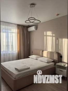 1-к квартира, посуточно, 37м2, 6/25 этаж