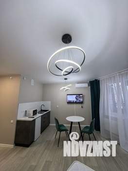 Студия квартира, посуточно, 33м2, 24/25 этаж