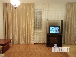 Студия квартира, на длительный срок, 38м2, 4/10 этаж