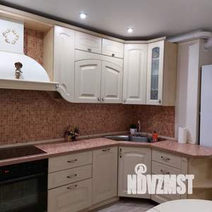 1-к квартира, посуточно, 43м2, 11/16 этаж