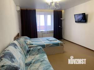 1-к квартира, посуточно, 41м2, 8/10 этаж