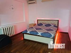 Студия квартира, посуточно, 35м2, 1/9 этаж