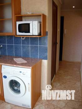 1-к квартира, посуточно, 35м2, 4/9 этаж