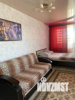 Студия квартира, посуточно, 38м2, 10/10 этаж