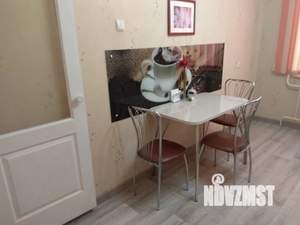 1-к квартира, посуточно, 40м2, 2/10 этаж