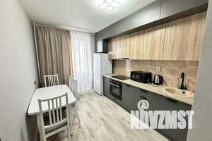 1-к квартира, посуточно, 38м2, 7/9 этаж