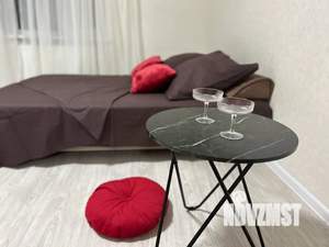 Студия квартира, посуточно, 28м2, 15/18 этаж