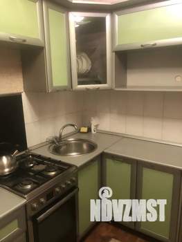 2-к квартира, посуточно, 42м2, 1/5 этаж