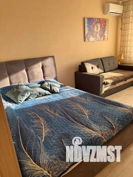 1-к квартира, посуточно, 40м2, 9/18 этаж