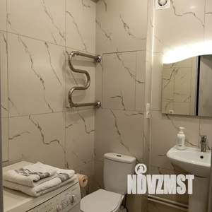 Студия квартира, посуточно, 32м2, 12/19 этаж