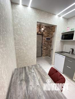 Студия квартира, посуточно, 35м2, 13/25 этаж