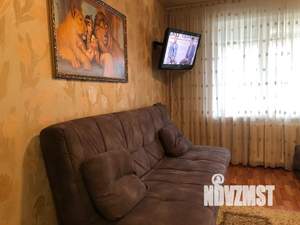 2-к квартира, посуточно, 42м2, 1/5 этаж