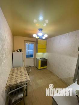 2-к квартира, вторичка, 63м2, 1/10 этаж