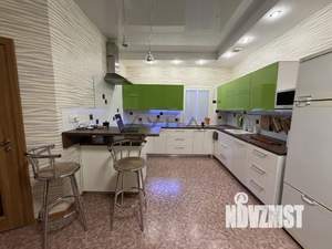 3-к квартира, вторичка, 110м2, 1/6 этаж