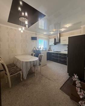 4-к квартира, вторичка, 100м2, 10/10 этаж
