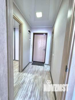 2-к квартира, вторичка, 38м2, 1/4 этаж