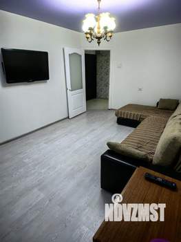 2-к квартира, вторичка, 63м2, 1/10 этаж