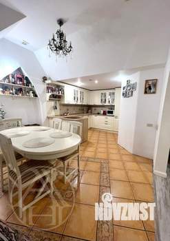 5-к квартира, вторичка, 220м2, 3/3 этаж