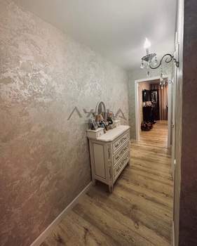 3-к квартира, вторичка, 74м2, 2/5 этаж