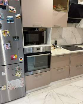 2-к квартира, вторичка, 74м2, 1/10 этаж