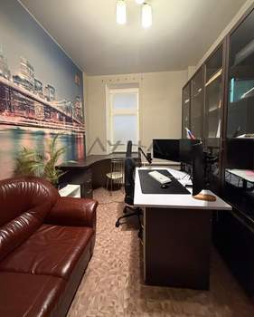 3-к квартира, вторичка, 110м2, 1/6 этаж