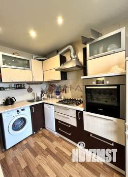 2-к квартира, вторичка, 54м2, 1/10 этаж