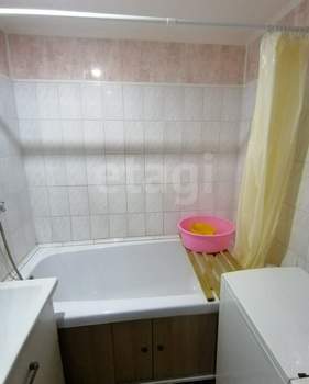 3-к квартира, вторичка, 65м2, 6/9 этаж