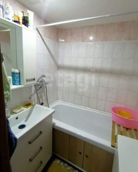 3-к квартира, вторичка, 65м2, 6/9 этаж