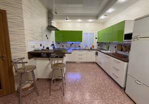 3-к квартира, вторичка, 110м2, 1/6 этаж