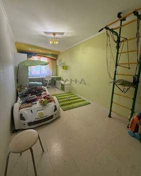 4-к квартира, вторичка, 100м2, 10/10 этаж