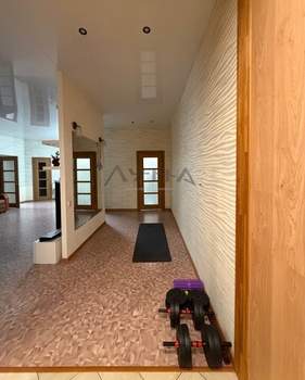 3-к квартира, вторичка, 110м2, 1/6 этаж